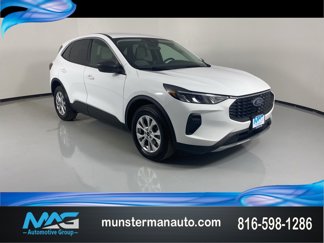 Used 2023 Ford Escape Active image 1