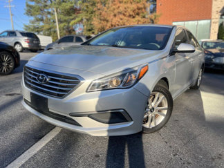 Used 2017 Hyundai Sonata SE image 1