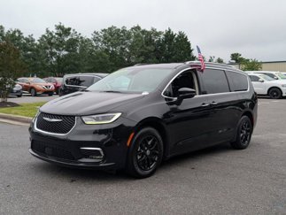 Used 2021 Chrysler Pacifica Touring-L image 1