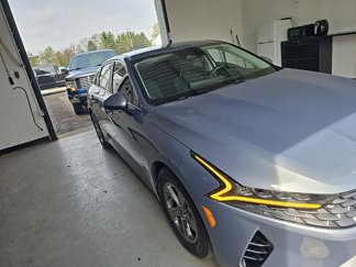 Used 2022 Kia K5 LXS image 1