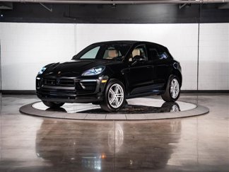Used 2025 Porsche Macan image 1