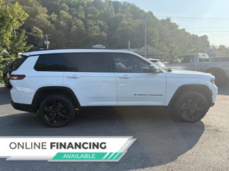 Used 2021 Jeep Grand Cherokee L Laredo image 1