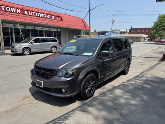 Used 2018 Dodge Grand Caravan SE image 1