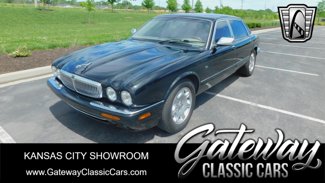Used 2002 Jaguar XJ8 L image 1