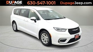 Used 2023 Chrysler Pacifica Touring-L image 1