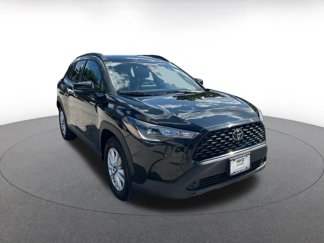Used 2025 Toyota Corolla Cross LE video 1