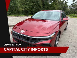 Used 2025 Hyundai Elantra SE image 1