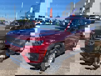 New 2025 Jeep Grand Cherokee Laredo image 1