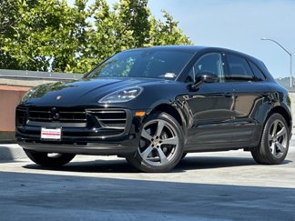 Used 2024 Porsche Macan image 1