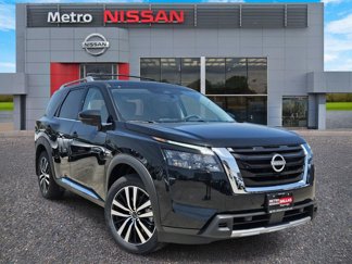 New 2025 Nissan Pathfinder Platinum image 1