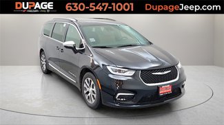New 2025 Chrysler Pacifica Pinnacle image 1