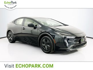 Used 2025 Toyota Prius LE image 1
