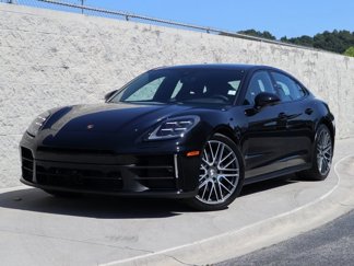 New 2025 Porsche Panamera 4 image 1