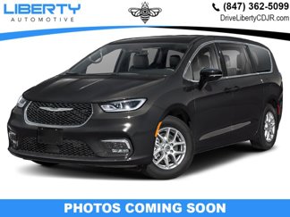 New 2026 Chrysler Pacifica Limited w/ Uconnect Theater Family Group image 1