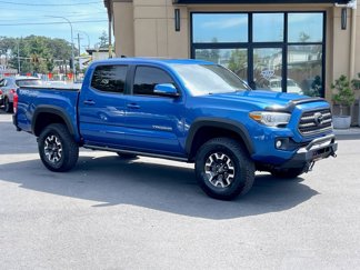 Used 2017 Toyota Tacoma TRD Off-Road w/ Premium & Technology Package image 1
