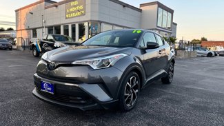 Used 2019 Toyota C-HR XLE video 1