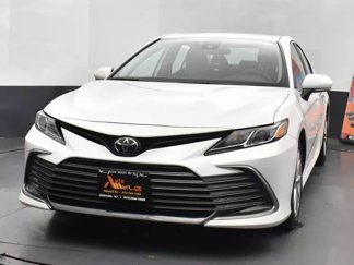 Used 2023 Toyota Camry LE image 1