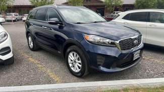 Used 2019 Kia Sorento LX w/ LX Convenience Package image 1