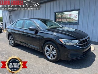 Used 2024 Volkswagen Jetta SE image 1