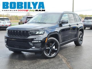 Used 2024 Jeep Grand Cherokee Limited w/ Black Appearance Package image 1