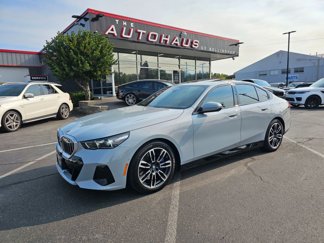 Used 2025 BMW 540i xDrive w/ M Sport Package image 1
