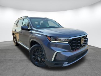 New 2025 Honda Pilot Touring image 1