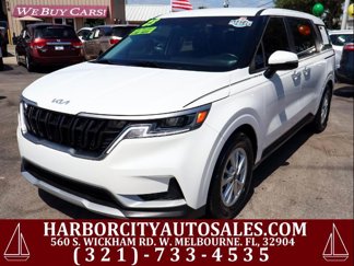 Used 2023 Kia Carnival LX image 1