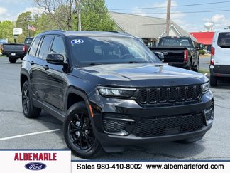 Used 2024 Jeep Grand Cherokee Altitude image 1