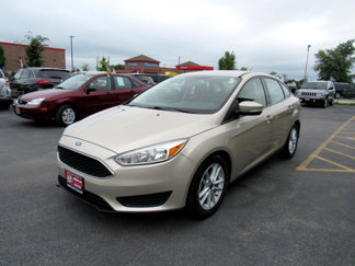 Used 2017 Ford Focus SE image 1