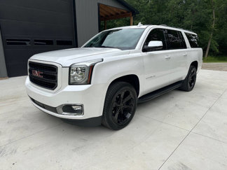 Used 2020 GMC Yukon XL SLT w/ Graphite Performance Edition image 1