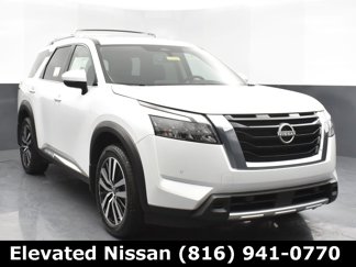 New 2025 Nissan Pathfinder Platinum image 1