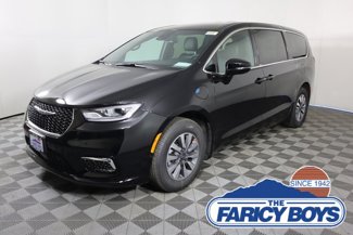 New 2025 Chrysler Pacifica Select image 1