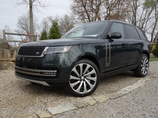 New 2025 Land Rover Range Rover SE image 1