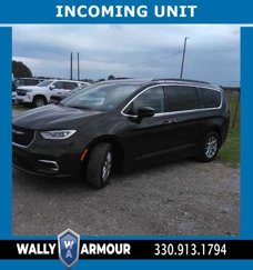 Used 2022 Chrysler Pacifica Touring-L image 1