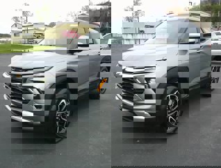 New 2025 Chevrolet TrailBlazer LT w/ Driver Confidence Package image 1