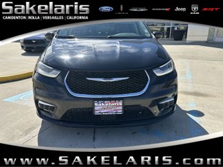Used 2023 Chrysler Pacifica Touring-L image 1
