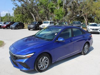 Used 2024 Hyundai Elantra SEL image 1