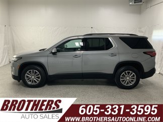Used 2023 Chevrolet Traverse LT image 1