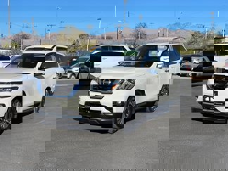Used 2018 Nissan Pathfinder SV image 1