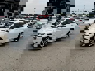 Used 2017 Chevrolet Malibu LT image 1