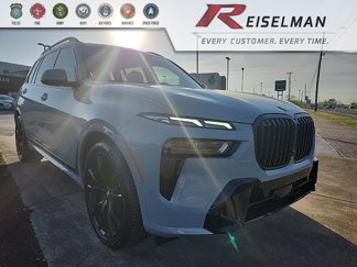 Used 2025 BMW X7 xDrive40i w/ M Sport Package image 1