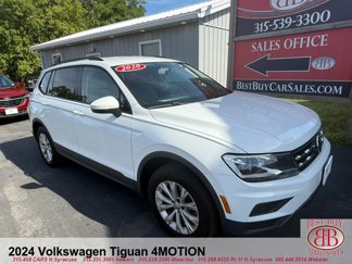 Used 2020 Volkswagen Tiguan S image 1