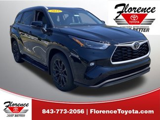 New 2025 Toyota Highlander XLE image 1
