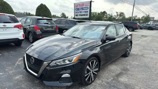 Used 2022 Nissan Altima 2.5 SR image 1