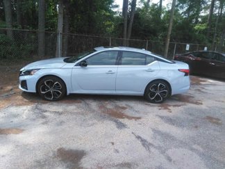 Used 2024 Nissan Altima 2.5 SR w/ SR Premium Package image 1