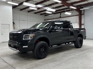 Used 2024 Nissan Titan PRO-4X w/ Pro-4x Convenience Package image 1