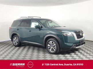New 2025 Nissan Pathfinder SL image 1