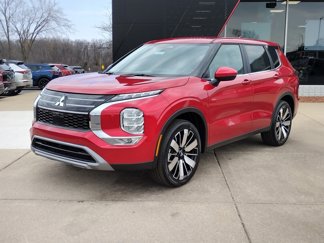 New 2025 Mitsubishi Outlander SE image 1