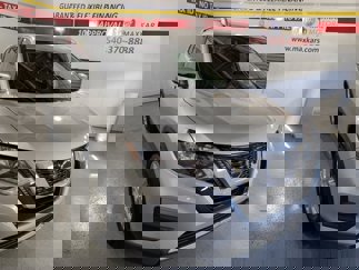 Used 2020 Nissan Rogue SV image 1