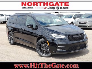 New 2025 Chrysler Pacifica Limited image 1